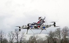 "Xe đạp bay" được trưng kệ bán với giá 1,5 tỉ đồng