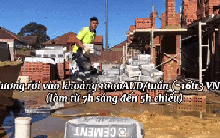 Nam sinh Việt đi phụ hồ ở Úc lương tháng 60 triệu, làm 10 tiếng/ngày: Cả ngày "bán mặt cho trời" liệu có đáng?