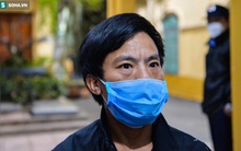 Bố bé 3 tuổi: 'Nhìn 9 chiếc đinh lần lượt lấy ra khỏi đầu con, thâm tâm tôi thấy an ủi'