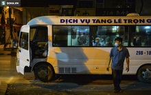 Đưa bé 3 tuổi về quê mai táng, người thân gào khóc thảm thiết "cháu chết đau đớn quá"