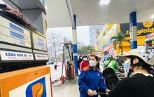 Bình ổn giá xăng: Không nên chỉ từ thuế môi trường