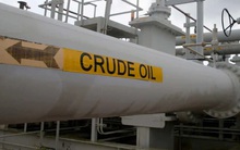 Tương lai của các cuộc đàm phán hòa bình vẫn "mịt mù", giá dầu leo lên gần 105 USD