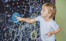 3 điểm kỳ quặc ở trẻ nhưng lại là biểu hiện của chỉ số IQ cực cao: Cha mẹ đừng mù quáng ngăn cản thiếu hiểu biết