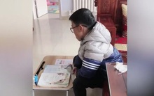 Bà mẹ khoe hình con đang ngồi học online, dân tình cười đau ruột khi phát hiện 1 chi tiết lạ: IQ số 2 không ai dám nhận số 1