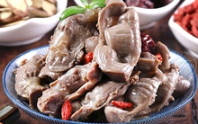 Bộ phận này của con gà bằng "ba vị thuốc": Là "cao thủ" bơm máu, lại bổ thận, khỏe sinh lý, tuy nhiên cần làm sạch cho đúng trước khi ăn