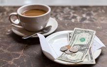 Văn hóa tip tiền tại các quốc gia trên thế giới: nơi trở thành quy luật bất thành văn, nơi lại coi như hành động thô lỗ - Việt Nam thì thế nào?