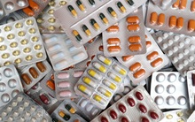 Hết mua i-ốt vì sợ phóng xạ, người dân Nga lại đổ xô đi mua thuốc chống trầm cảm, thuốc tránh thai