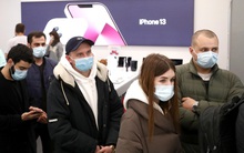 Bị Apple 'quay lưng', người Nga đổ xô đi mua iPhone, MacBook nhưng phải trả hơn trăm triệu chưa chắc đã có
