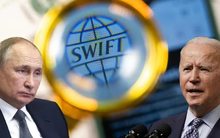 Phương Tây coi SWIFT là "quả bom hạt nhân tài chính" nhằm vào Nga, nhưng thực tế khác hẳn