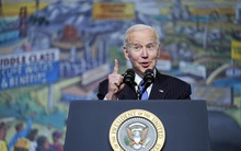 Ông Biden đặt cược thị trường việc làm sẽ bảo vệ nền kinh tế khỏi suy thoái – liệu có lạc quan quá mức?