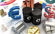 Thị trường ngày 15/4: Giá dầu, sắt thép, đồng và cao su đồng loạt tăng; vàng và đường quay đầu giảm