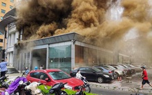Hà Nội: Cháy nhà hàng dưới hầm toà nhà Vicostone 167 Hoàng Ngân, "khói nâu" bốc cao hàng chục mét, người dân hoảng hốt bỏ chạy