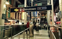 Mỗi gian hàng từng kiếm cả trăm triệu một đêm, nay rơi vào cảnh ế ẩm