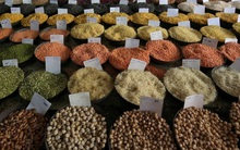 Mua được dầu với chiết khấu cao, Ấn Độ đáp lại bằng cách nối lại xuất khẩu lương thực, thực phẩm sang Nga