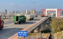 Quảng Ninh thông quan hàng hóa trở lại với thành phố Đông Hưng
