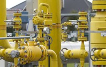 Hùng hồn tuyên bố bất cần, Ba Lan vẫn mua khí đốt Nga thông qua ‘bia đỡ’ Đức