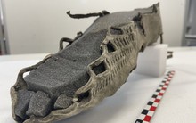 Băng tan trên núi Na Uy để lộ một chiếc giày 1.500 năm tuổi, chứa đựng bí mật thời trang cổ đại