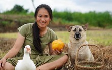 An Đen - cô gái triệu view bỏ thành phố vì áp lực, về quê ngủ ở chuồng bò vẫn hạnh phúc