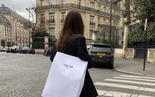 Nhiều người học cách xa xỉ trước khi biết làm giàu, nên cứ quẹt thẻ thẳng tay - tìm cách nâng hạn mức - trả nợ cho ốm người