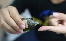 Bôi dầu gió vào 3 vị trí này chẳng khác nào bổ sung thuốc quý kéo dài tuổi thọ, bạn sẽ ngủ ngon, không lo đột quỵ, luôn khỏe mạnh dẻo dai