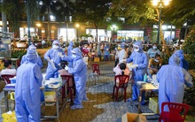 Sau 'bão' COVID-19 ở TPHCM, nhân viên y tế nghỉ việc hàng loạt