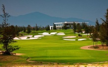 Khoản nợ xấu hơn 800 tỷ đồng của ông chủ sân golf Đầm Vạc bán không ai mua