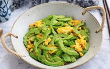 Một món ăn giúp thanh nhiệt, giải độc mùa hè rất tốt, lại hỗ trợ hạ đường huyết hiệu quả, người khỏe mạnh dùng thường xuyên cũng nhận được rất nhiều lợi ích