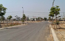 'Đu' theo sóng đất Đà Nẵng, Quảng Nam rồi 'chết kẹt' trầy trật tìm cửa thoát hàng