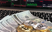 Giá vàng, đô và Bitcoin biến động mạnh do dữ liệu lạm phát Mỹ