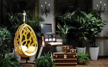 Từ chiếc rương du lịch xa xỉ đến đồ nội thất “cộp mác” Louis Vuitton
