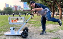 Độc lạ chiếc xe đẩy dành riêng cho cá cảnh 'đi khắp muôn nơi'