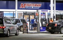 Giá xăng trung bình tại Mỹ vượt ngưỡng 4 USD/gallon ở tất cả các bang