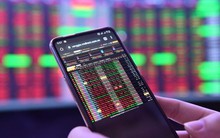 Dự báo 3 kịch bản cho VN-Index, cơ hội để nắm giữ dài hạn những cổ phiếu đã chiết khấu đi kèm tăng trưởng lợi nhuận tốt