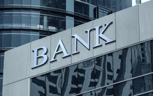 Đồng loạt tăng lãi suất huy động, biên lợi nhuận cho vay của ngân hàng nào bị thu hẹp mạnh nhất?