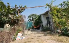 Bất thường đường dây nhập siêu xe biếu tặng: Hộ nghèo được tặng siêu xe