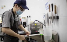 Nhà hàng tuyển nhân viên rửa bát lương 60 triệu đồng/tháng, mãi mới có 1 người nhận làm