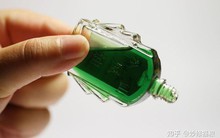 Nhỏ 1 giọt dầu gió vào bàn chân rồi đi ngủ, 7 ngày sau cơ thể sẽ đón nhận nhiều lợi ích, sức khỏe và tuổi thọ đều được tăng cường