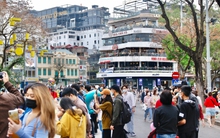 Hà Nội ‘nở rộ' phố đi bộ: Chốn vui chơi cuối tuần cho người dân ngày càng đa dạng