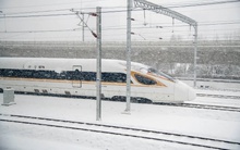 Nội thất xa hoa kiểu hạng thương gia máy bay bên trong tàu cao tốc 350 km/h ở Trung Quốc