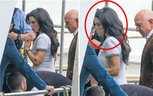 Tỷ phú Amazon đưa bạn gái đi sự kiện, gặp phải tình huống trớ trêu, phản ứng kém duyên của "kẻ thứ 3" khiến dư luận sôi máu