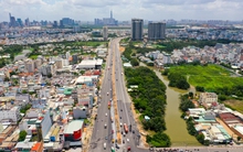 Choáng ngợp 10 làn xe rộng thênh thang ở Đại lộ Nguyễn Văn Linh: Không còn điểm đen ùn tắc