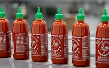 Sriracha tạm ngừng bán tương ớt vì thiếu... ớt