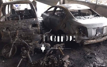 Cháy ở nhà kho studio ảnh cưới, 4 ô tô và xe máy bị thiêu rụi trơ khung