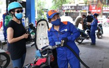 Bộ Công Thương ủng hộ giảm thuế để giảm giá xăng dầu