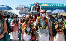 Tấp nập mở đường bay quốc tế