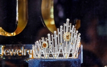 Công bố vương miện Hoa hậu Hoàn vũ Việt Nam 2022, được đính kết hơn 2000 viên kim cương