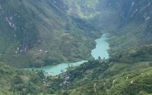 Nhật báo phố Wall ấn tượng về hành trình khám phá bằng xe máy tại Hà Giang