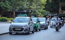 Né gọi Grab vì cước nhân giờ cao điểm, nhưng giá cước taxi thường thậm chí "chát" hơn
