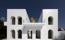 Bạch dinh 800m2 giữa vịnh Vân Phong