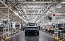 Tham vọng không tưởng của hãng xe điện Rivian: Mỗi quý chỉ sản xuất được 2.500 xe nhưng CEO mạnh miệng tuyên bố một ngày sẽ bán được 10 triệu xe/năm như Toyota